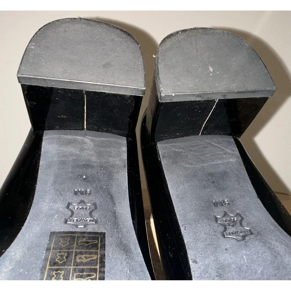 Tory Burch Size 9M Trudy Block Heel Pumps Gold Logo Bow Black Patent Leather